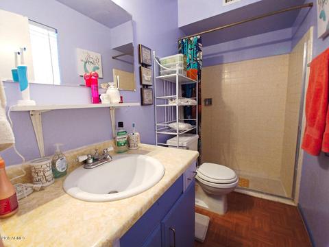 2318 E Laurel Ln, Phoenix, AZ 85028 photo 14