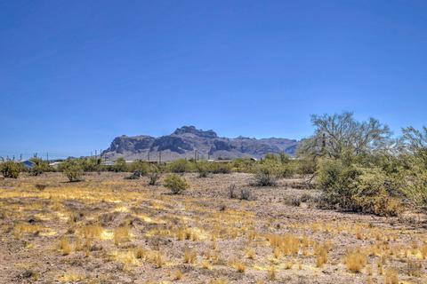 144 N Cactus Rd, Apache Junction, AZ 85119 photo 2