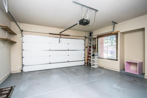 1910 E Desert Ln, Phoenix, AZ 85042 photo 42
