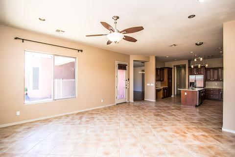 1910 E Desert Ln, Phoenix, AZ 85042 photo 23