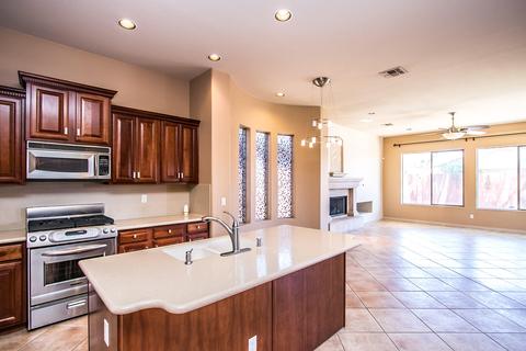 1910 E Desert Ln, Phoenix, AZ 85042 photo 15