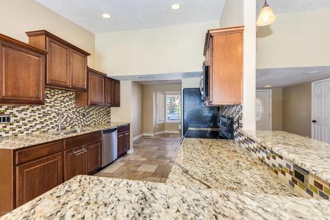 228 E Angela Dr, Phoenix, AZ 85022 photo 6
