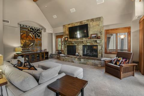 1727 Elysian Ct, Flagstaff, AZ 86005 photo 2