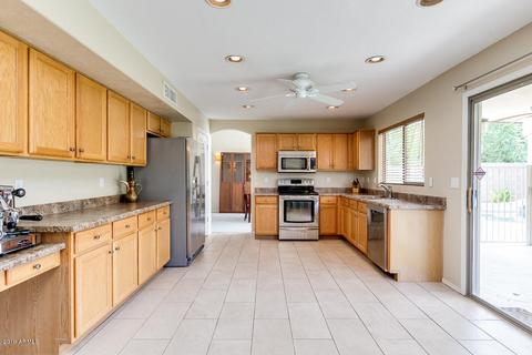 1095 E Del Rio St, Gilbert, AZ 85295 photo 5