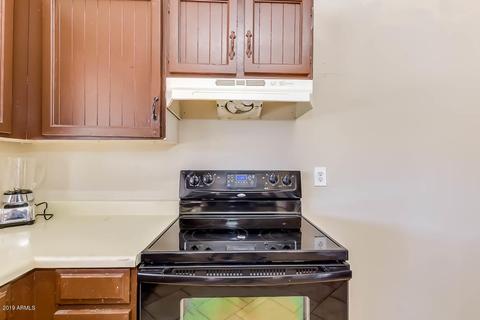 7534 W Heatherbrae Dr, Phoenix, AZ 85033 photo 12