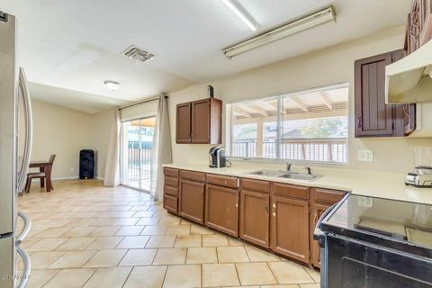 7534 W Heatherbrae Dr, Phoenix, AZ 85033 photo 2
