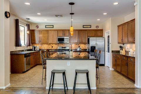 2040 S Martingale Rd, Gilbert, AZ 85295 photo 3