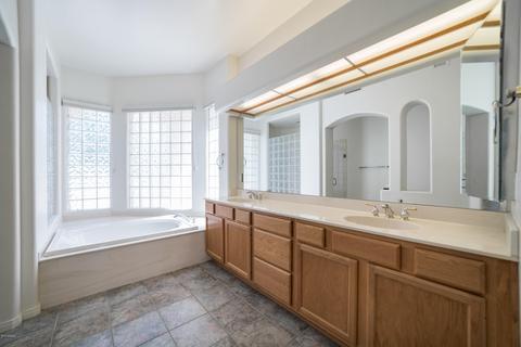 2712 E Claire Dr, Phoenix, AZ 85032 photo 9