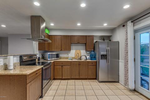 211 W Beautiful Ln, Phoenix, AZ 85041 photo 9