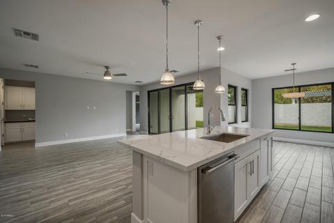 4018 E Campus Dr, Phoenix, AZ 85018 photo 14