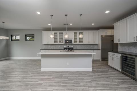 4018 E Campus Dr, Phoenix, AZ 85018 photo 2