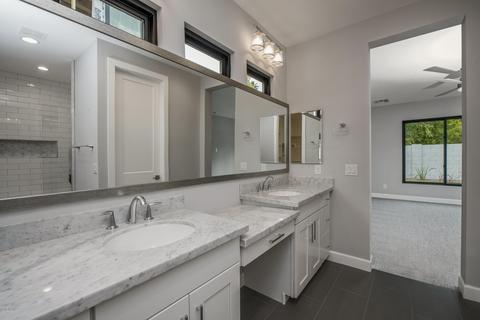 4018 E Campus Dr, Phoenix, AZ 85018 photo 23