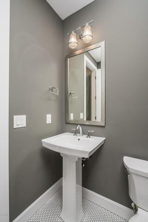 4018 E Campus Dr, Phoenix, AZ 85018 photo 19