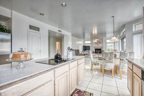 1968 E Brentrup Dr, Tempe, AZ 85283 photo 16