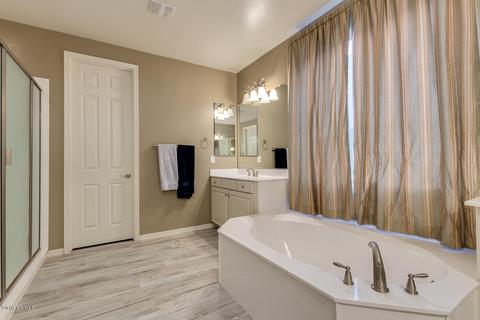 10709 E Vivid Ave, Mesa, AZ 85212 photo 31