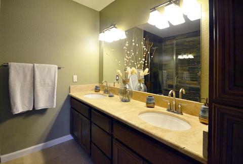 921 E Michelle Dr, Phoenix, AZ 85022 photo 9