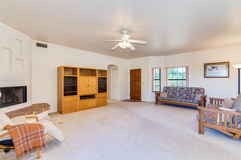 515 E Lavitt Ln, Phoenix, AZ 85086 photo 4
