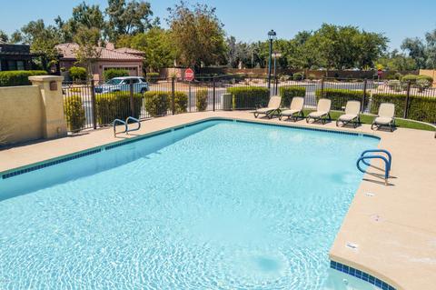 3041 E Fremont Rd, Phoenix, AZ 85042 photo 1