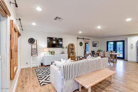 2230 E Lincoln Cir, Phoenix, AZ 85016 photo 9