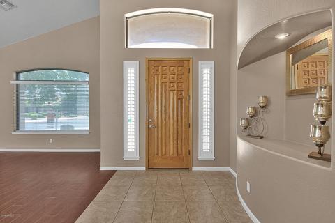 1096 E Oakland Ct, Gilbert, AZ 85295 photo 4