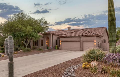 7512 E Torrey Point Cir, Mesa, AZ 85207 photo 1