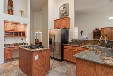 7512 E Torrey Point Cir, Mesa, AZ 85207 photo 5