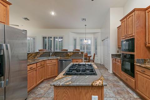 7512 E Torrey Point Cir, Mesa, AZ 85207 photo 4