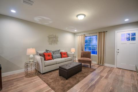 2105 E Parkway Dr, Phoenix, AZ 85040 photo 3