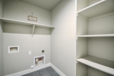 2105 E Parkway Dr, Phoenix, AZ 85040 photo 13