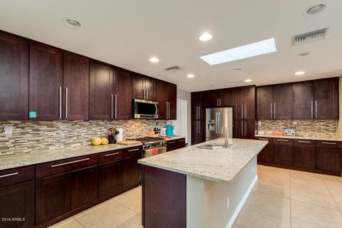 736 E Campus Dr, Tempe, AZ 85282 photo 1