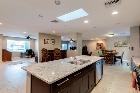736 E Campus Dr, Tempe, AZ 85282 photo 18