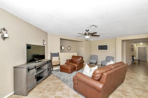 8528 E Desert Ln, Mesa, AZ 85209 photo 11