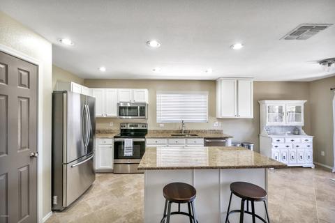 8528 E Desert Ln, Mesa, AZ 85209 photo 6