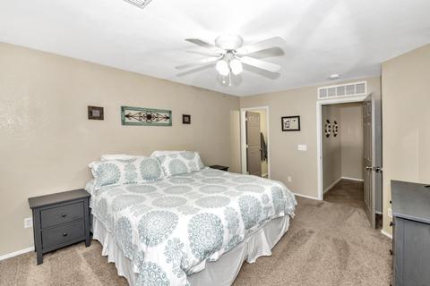 8528 E Desert Ln, Mesa, AZ 85209 photo 16