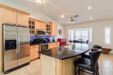 525 E Helena Dr, Phoenix, AZ 85022 photo 8