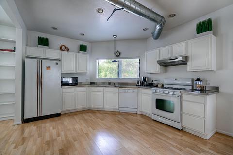 1663 N Continental Dr, Flagstaff, AZ 86004 photo 18