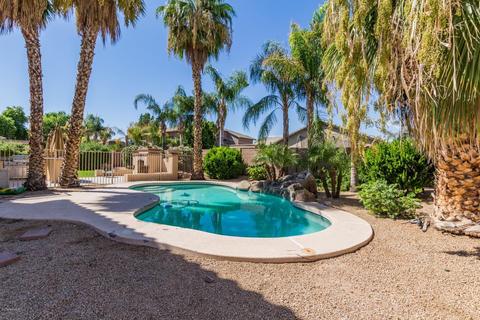284 E Bridle Way, Gilbert, AZ 85295 photo 2