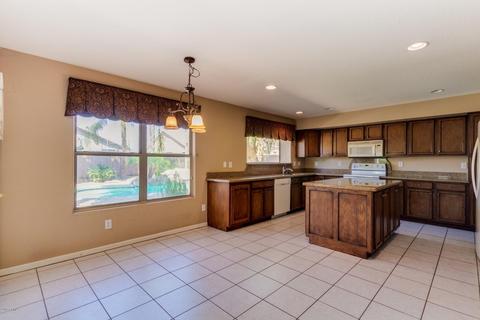 284 E Bridle Way, Gilbert, AZ 85295 photo 14