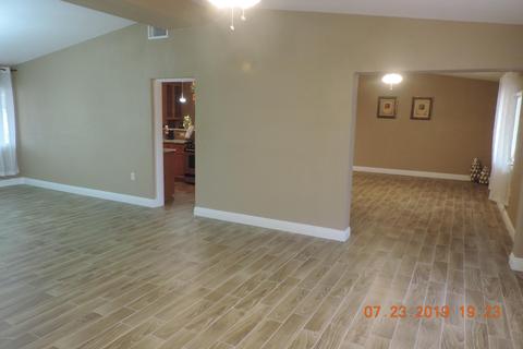 930 E Desert Ave, Apache Junction, AZ 85119 photo 3