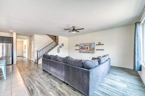 7407 S 12th Dr, Phoenix, AZ 85041 photo 9