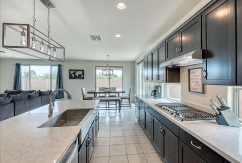 7407 S 12th Dr, Phoenix, AZ 85041 photo 5