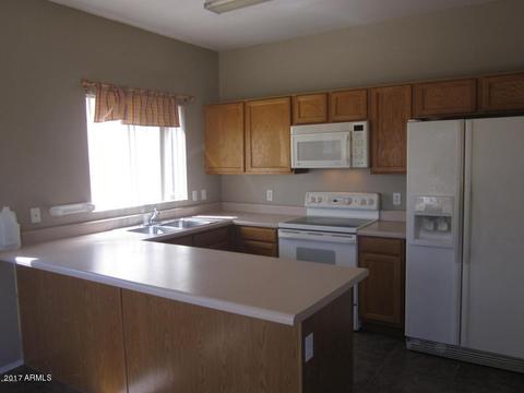 1575 E Betsy Ln #B, Gilbert, AZ 85296 photo 2