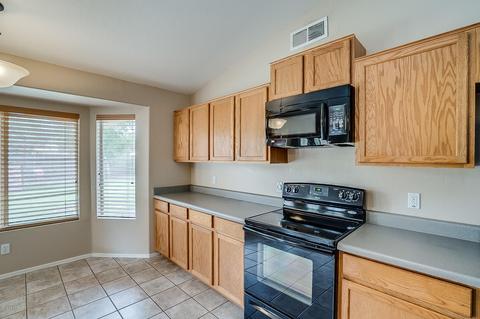 2921 E Morgan Dr, Gilbert, AZ 85295 photo 12