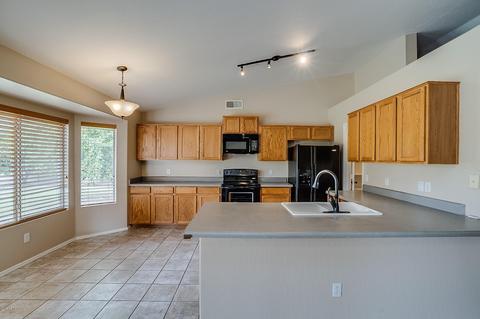 2921 E Morgan Dr, Gilbert, AZ 85295 photo 9
