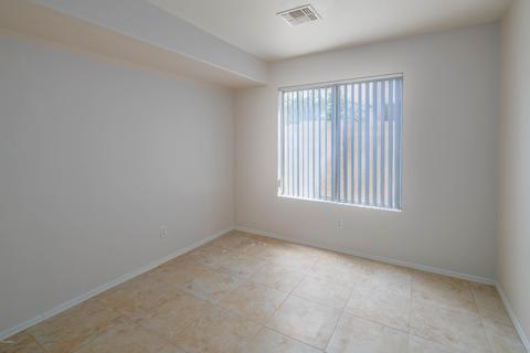 2921 E Blackhawk Dr, Phoenix, AZ 85050 photo 5