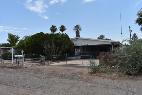 2581 W Scenic St, Apache Junction, AZ 85120 photo 2