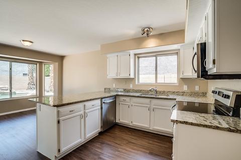 152 S Abalone Dr, Gilbert, AZ 85233 photo 4