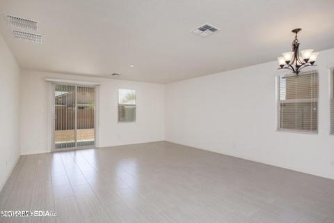 2821 E Sunset Hills Dr, Phoenix, AZ 85050 photo 5