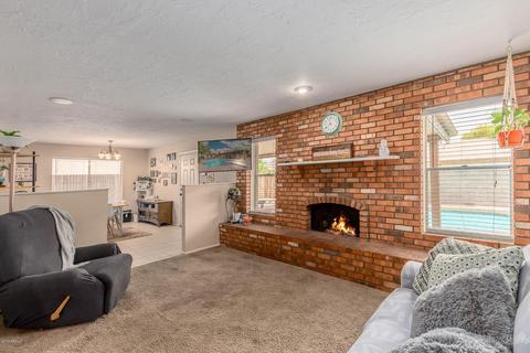 1025 Emerald Ave, Mesa, AZ 85204 photo 3