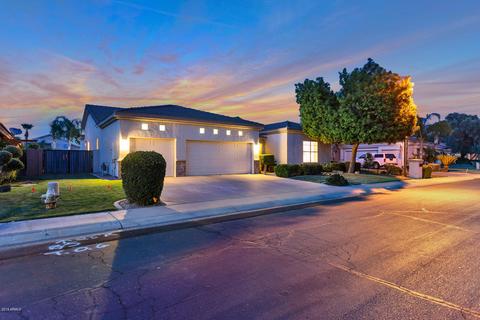 2112 E Freeport Ln, Gilbert, AZ 85234 photo 2